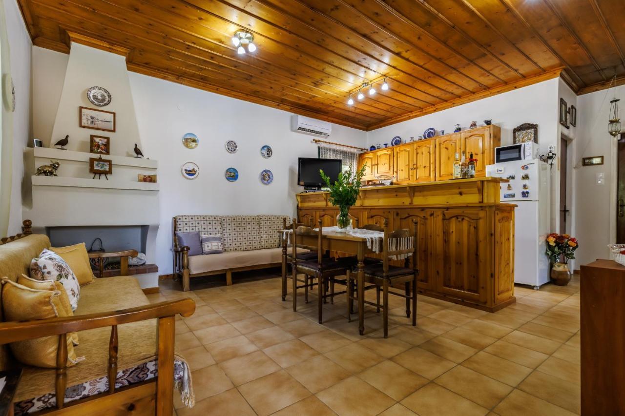 Skopelos Country House Diamantis & Chrisi Agnontas Bagian luar foto