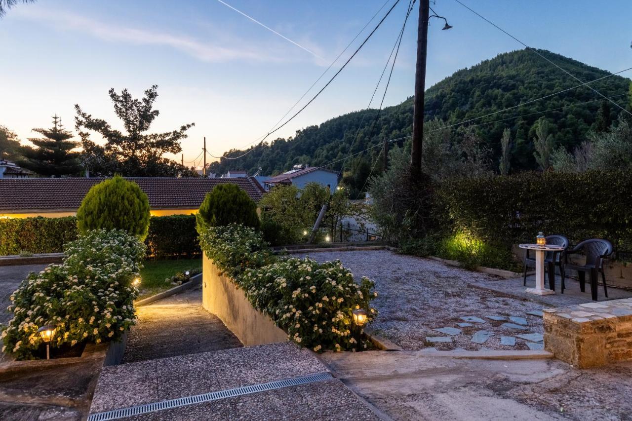 Skopelos Country House Diamantis & Chrisi Agnontas Bagian luar foto